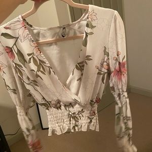 GUESS top